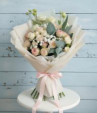 Букет цветов из:  Розы и Лизиантусы в Преображенском Ставропольского края