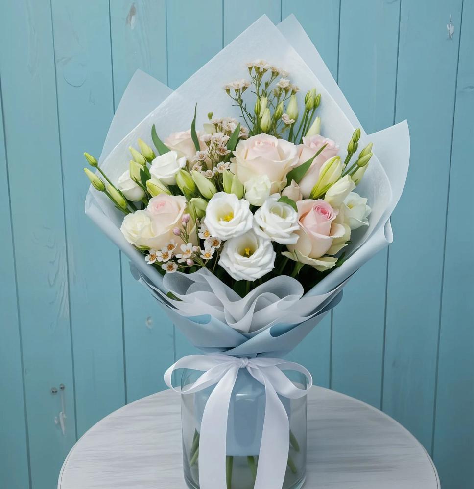 Букет цветов из: Розы и Лизиантусы в Преображенском Ставропольского края