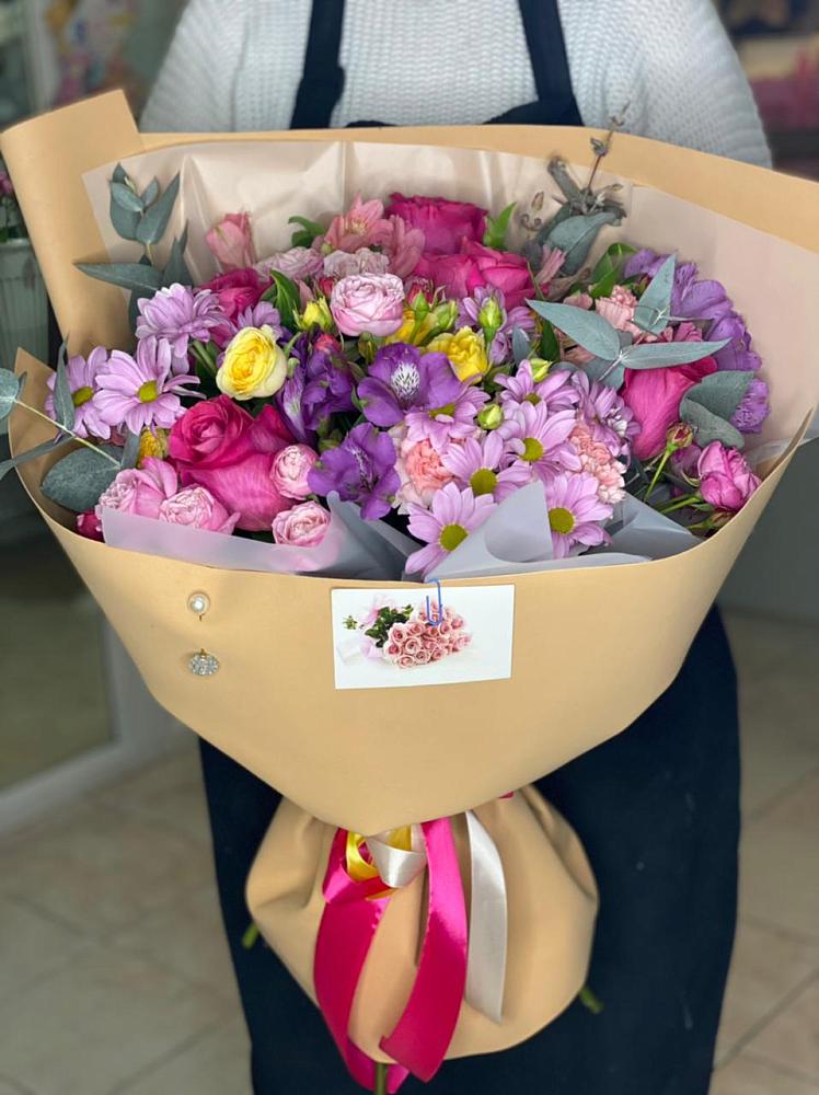 Букет цветов из: Хризантемы, Гвоздики и Альстромерии в Преображенском Ставропольского края