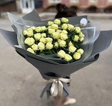 Букет Белые кустовые розы Солинеро в Преображенском Ставропольского края