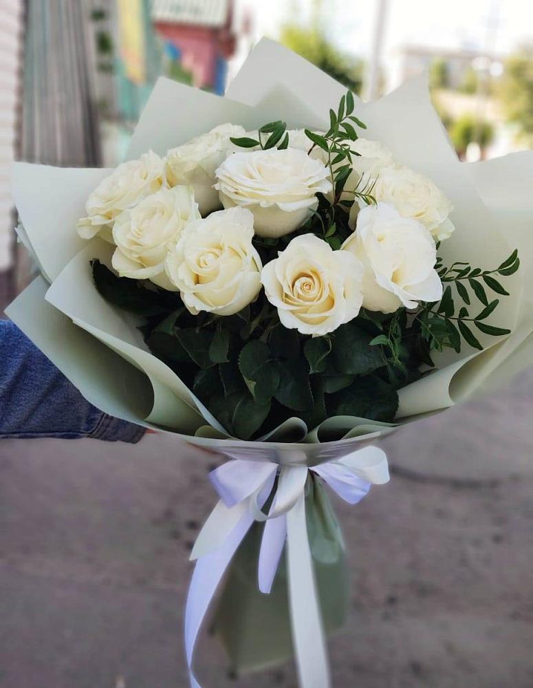 Букет Белые розы Проуд в Преображенском Ставропольского края