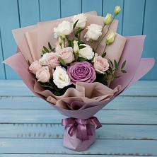Букет цветов из:  Розы и Лизиантусы в Преображенском Ставропольского края
