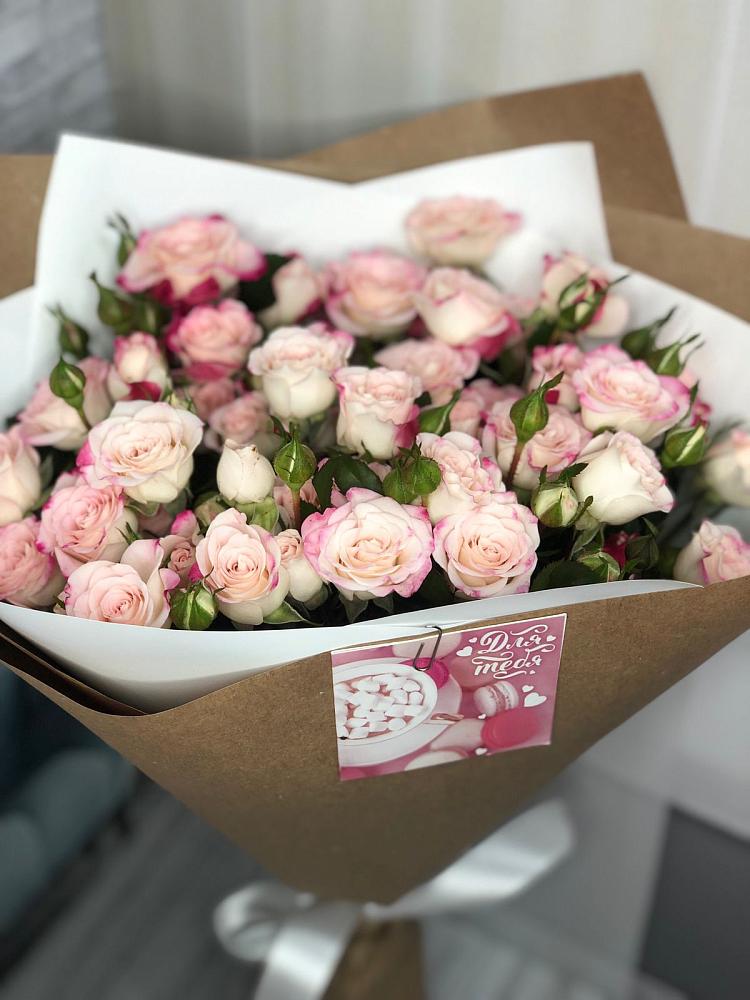 Букет цветов из: Розы в Преображенском Ставропольского края