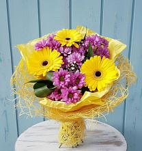 Букет цветов из:  Хризантемы и Герберы в Преображенском Ставропольского края