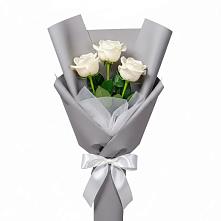 Букет 3 белые розы в Преображенском Ставропольского края