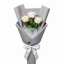 Букет 3 белые розы в Преображенском Ставропольского края