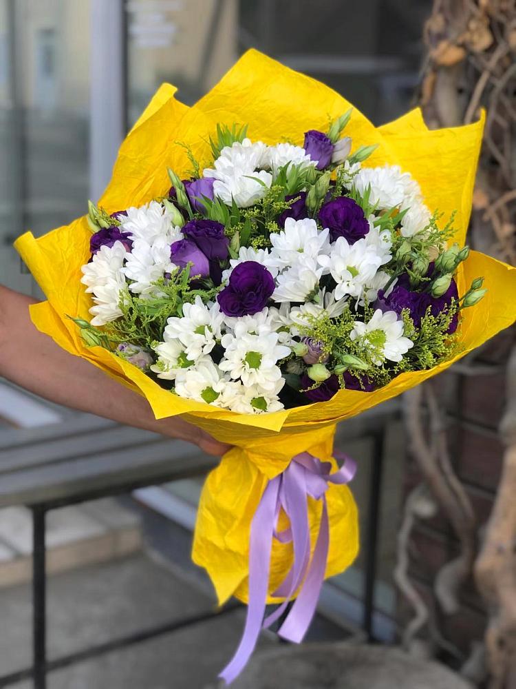 Букет цветов из: Ирисы, Хризантемы и Ромашки в Преображенском Ставропольского края