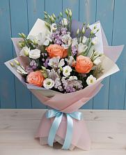 Букет цветов из:  Лизиантусы, Розы, Альстромерии и Гипсофила в Преображенском Ставропольского края