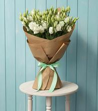 Букет цветов из:  Лизиантусы в Преображенском Ставропольского края