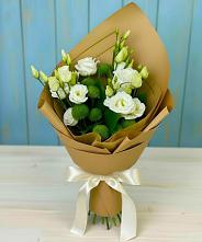 Букет цветов из:  Хризантемы и Лизиантусы в Преображенском Ставропольского края