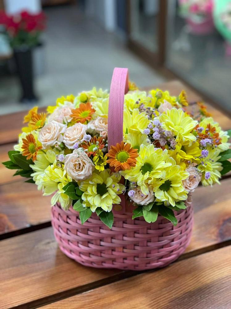 Цветочная композиция из Хризантемы и Розы в корзине в Преображенском Ставропольского края