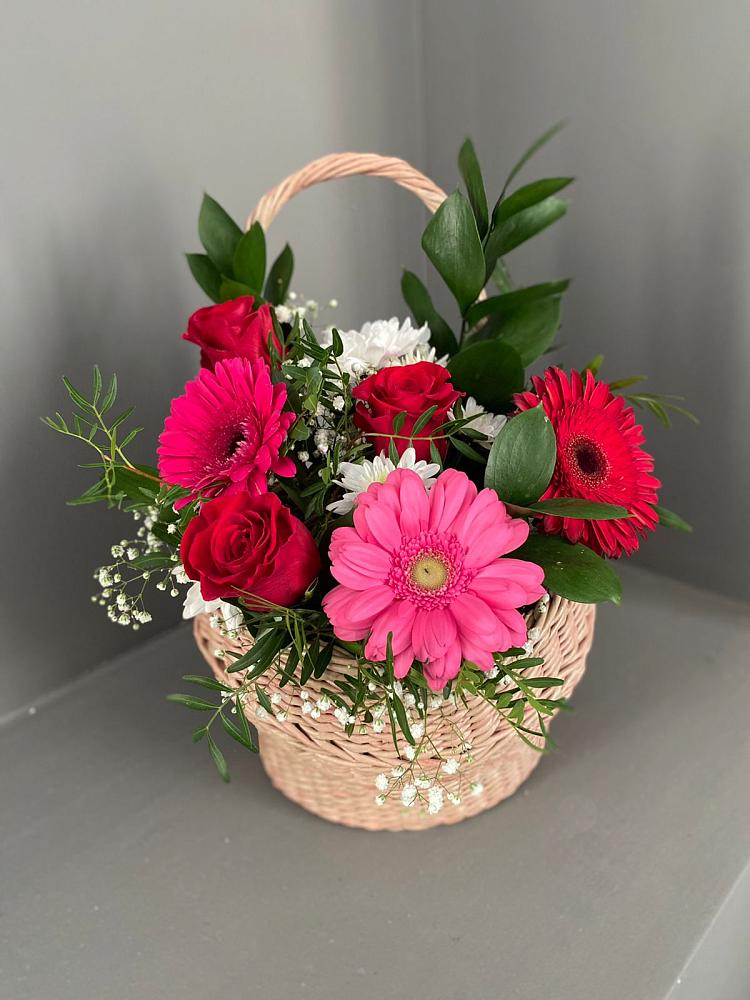 Цветочная композиция из Розы, Хризантемы и Герберы в корзине в Преображенском Ставропольского края