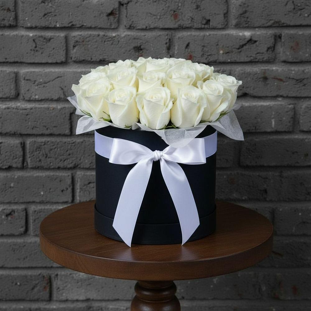 Цветочная композиция из Розы в шляпной коробке в Преображенском Ставропольского края