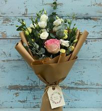 Букет цветов из:  Розы и Лизиантусы в Преображенском Ставропольского края
